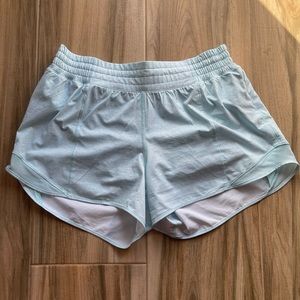 Lululemon hotty hot HR 4” shorts